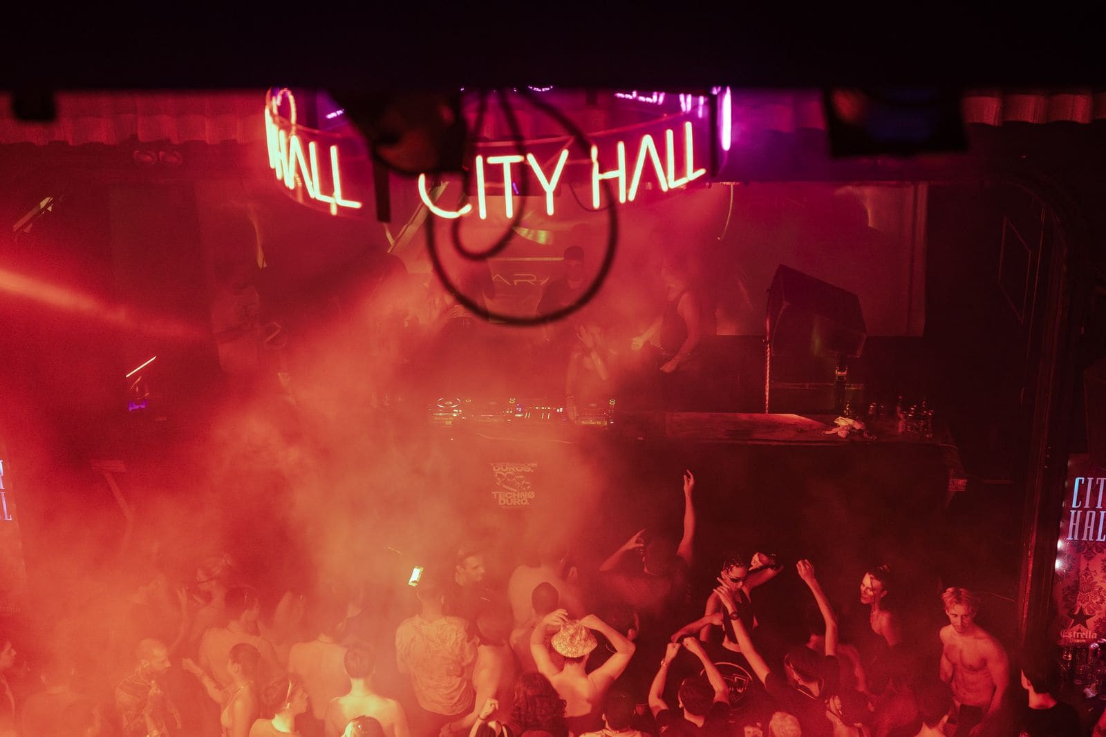 Cómo es City Hall: la discoteca de la plaza de Catalunya