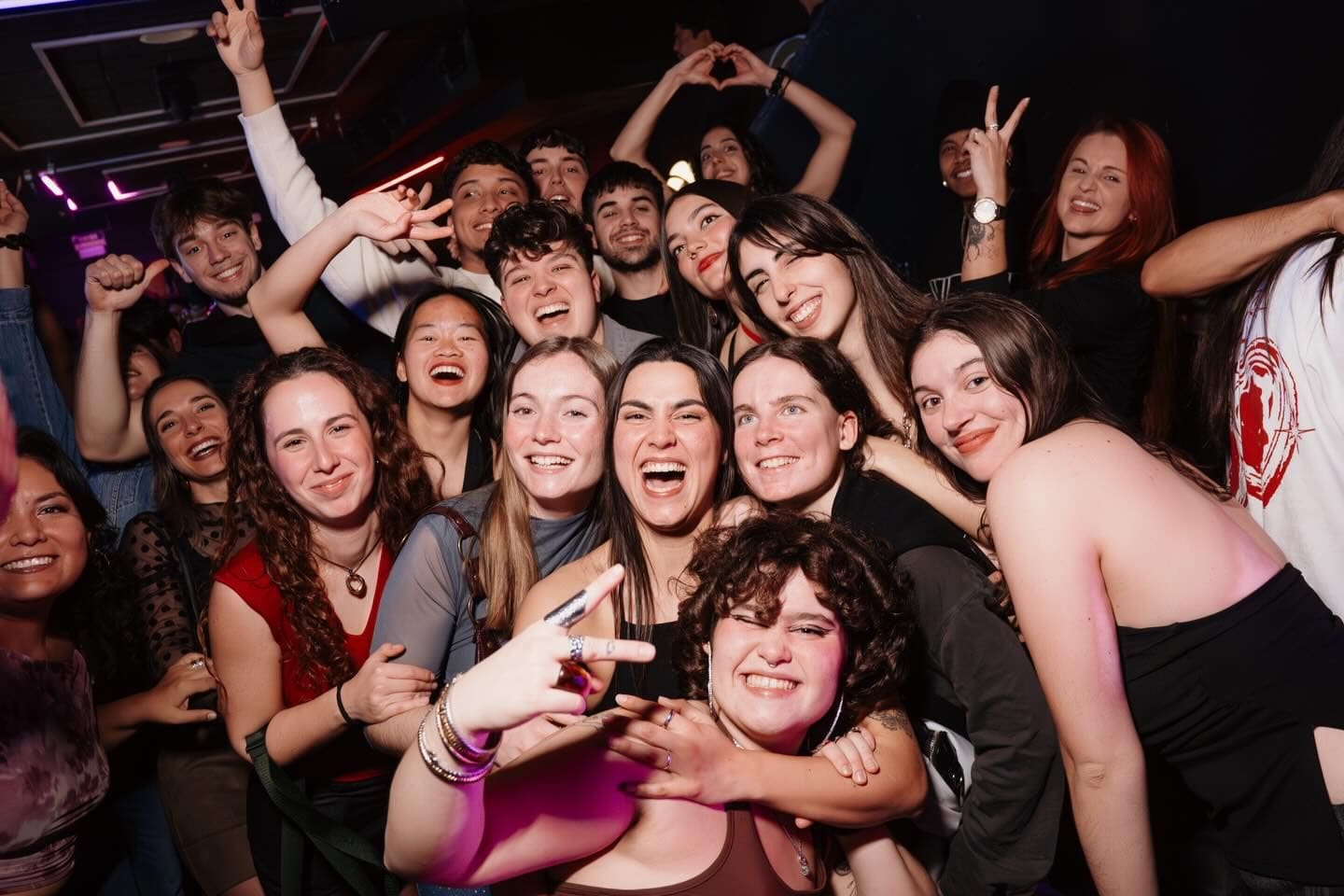 Cómo es La Fira Villarroel: noches, fiestas +16 y +18