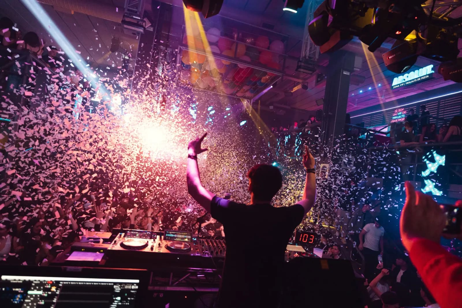 Discotecas cerca de Barcelona: Cornellà, L'Hospitalet, Badalona, Sant Cugat y la costa