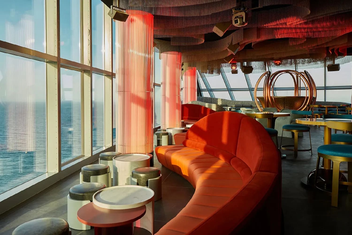 Cómo es NOXE: restaurante, coctelería y club en la planta 26 del W